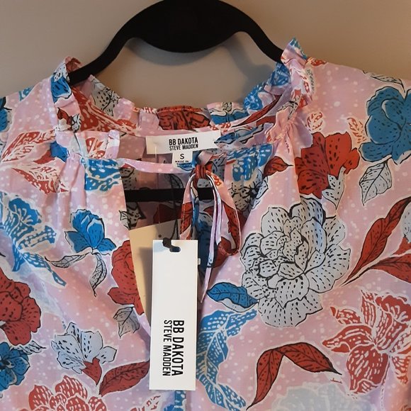 BB Dakota Steve Madden Flutter Away Floral Print Ruffle Tie Top New! S - Picture 7 of 16